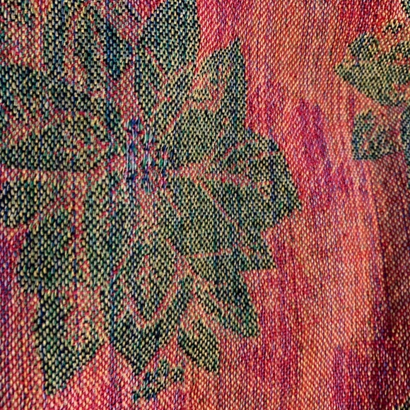 Beautiful Christmas Poinsettia Tablecloth - Picture 3 of 3